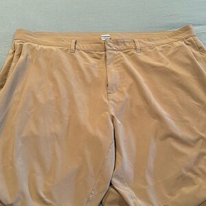 44 x 30 Fabletics men’s active golf pants